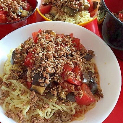 茄子とトマトと肉味噌で☆冷やし中華